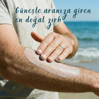 Doğal güneş koruyucu losyon dokusu — hafif ve şeffaf formül